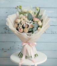 Букет цветов из:  Розы и Лизиантусы в Шиханах