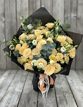 Букет цветов из:  Розы и Лизиантусы в Шиханах