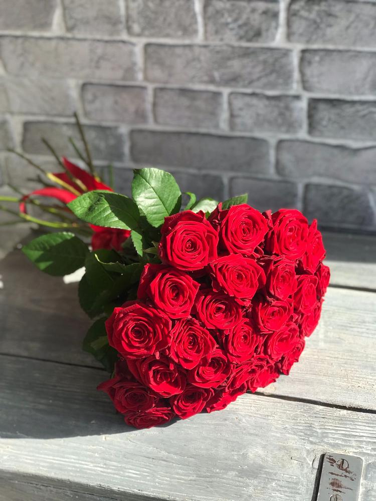 Букет Красные розы Фридом в Шиханах