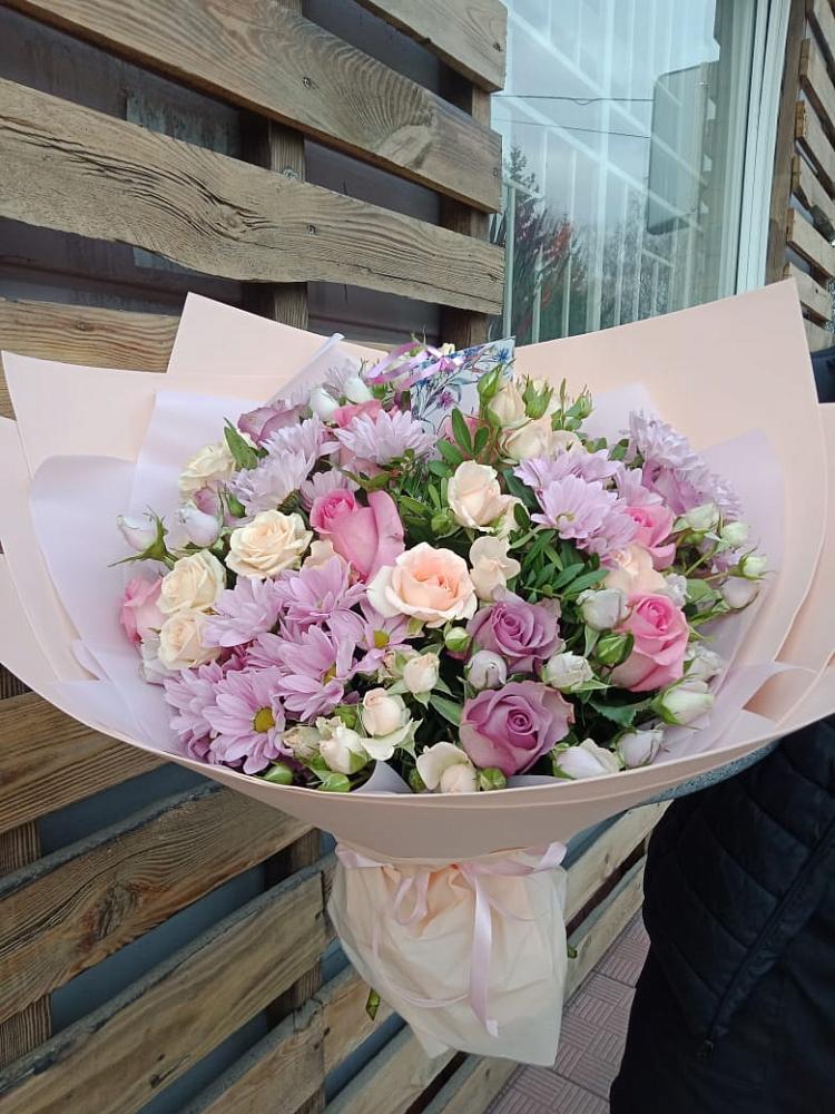 Букет цветов из: Розы и Хризантемы в Шиханах