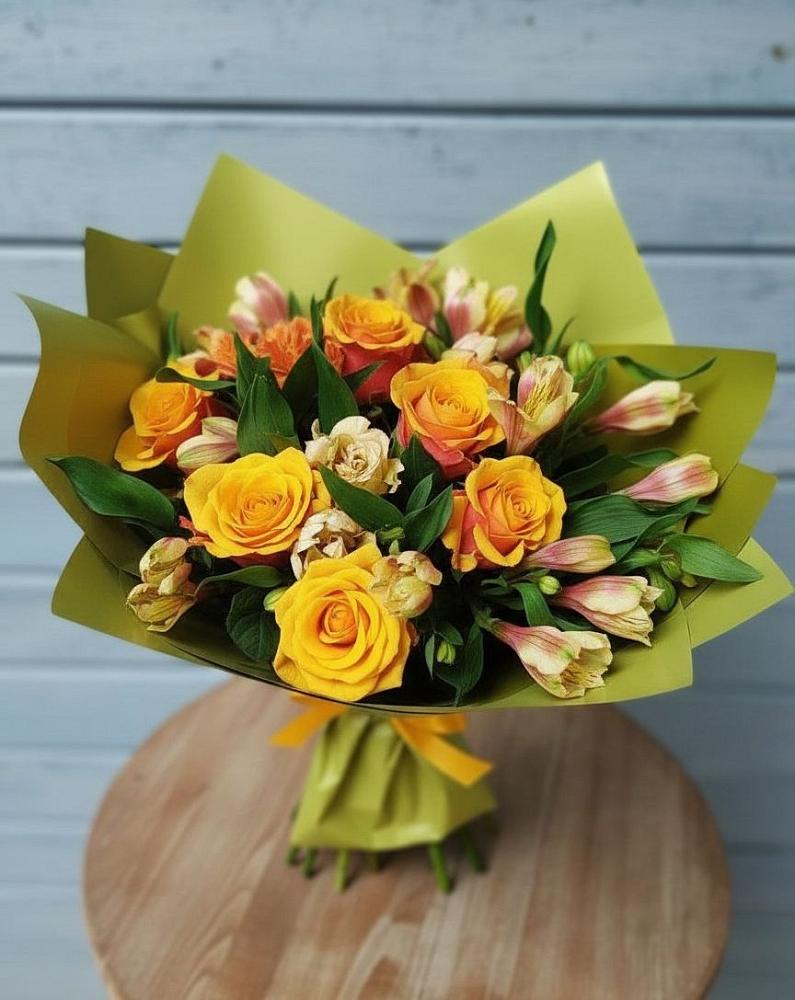 Букет цветов из: Альстромерии и Розы в Шиханах