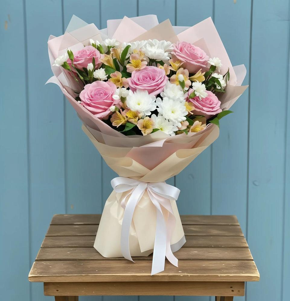 Букет цветов из: Гвоздики, Орхидеи и Розы в Шиханах