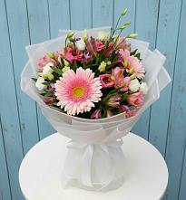 Букет цветов из:  Герберы, Альстромерии и Лизиантусы в Шиханах