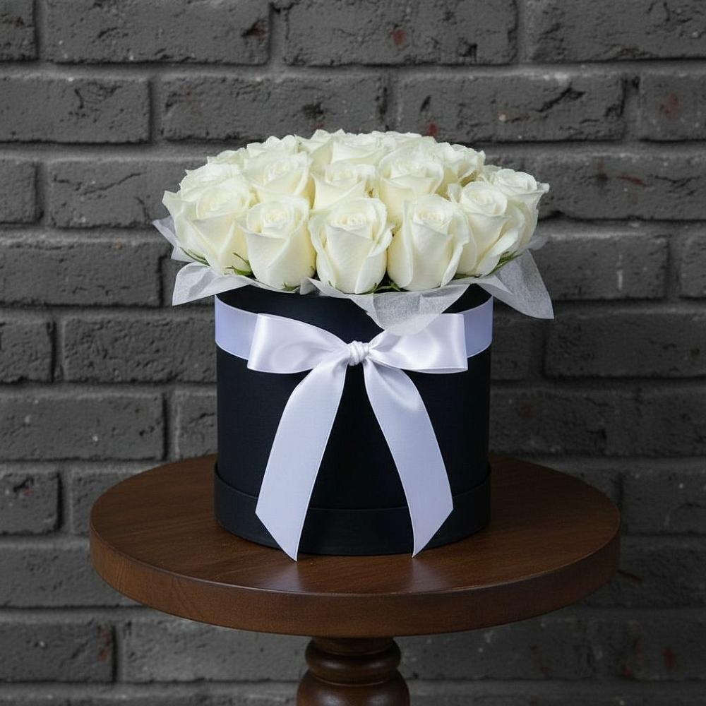 Цветочная композиция из Розы в шляпной коробке в Шиханах