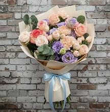 Букет цветов из:  Розы, Лизиантусы и Гвоздики в Шиханах