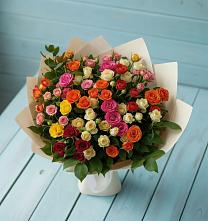 Букет Микс из разноцветных кустовых роз в Шиханах